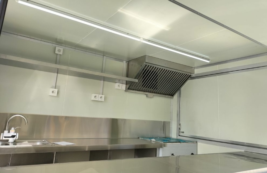 fully equipped fast food trailer interior design